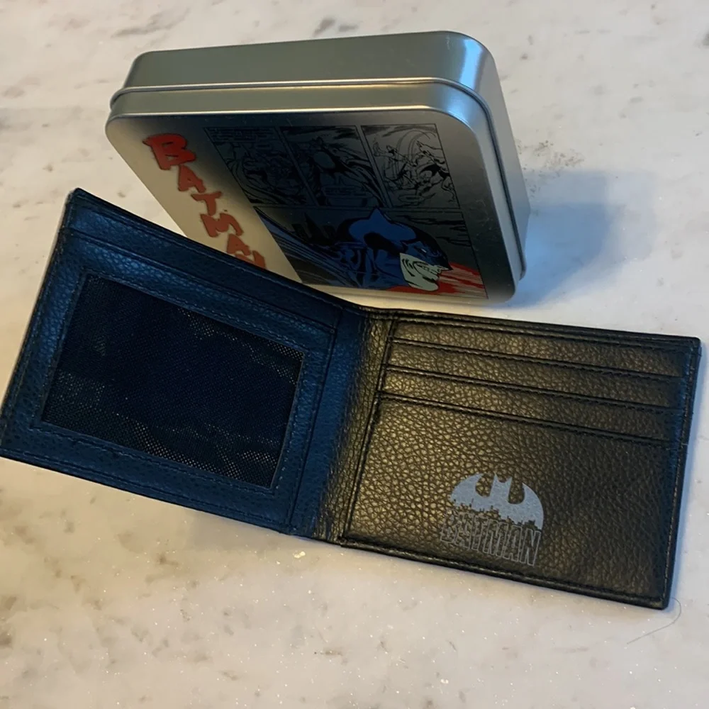 Concept One DC Comics Batman Bifold Wallet in Decorative Tin Case